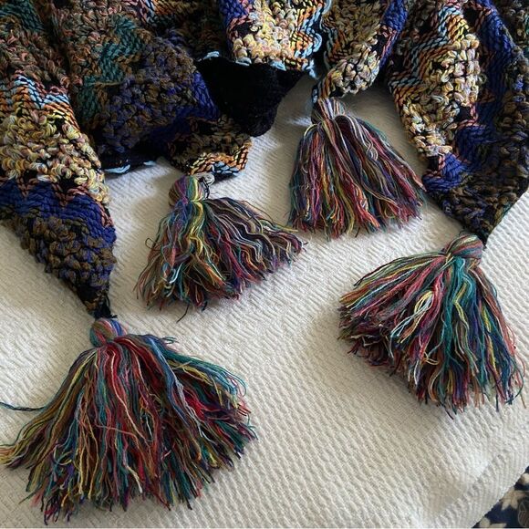 Boho Textured Knit Vest - Picture 8 of 11